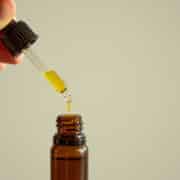 CBDオイルとは？「今」こそ使いたい最強アイテム