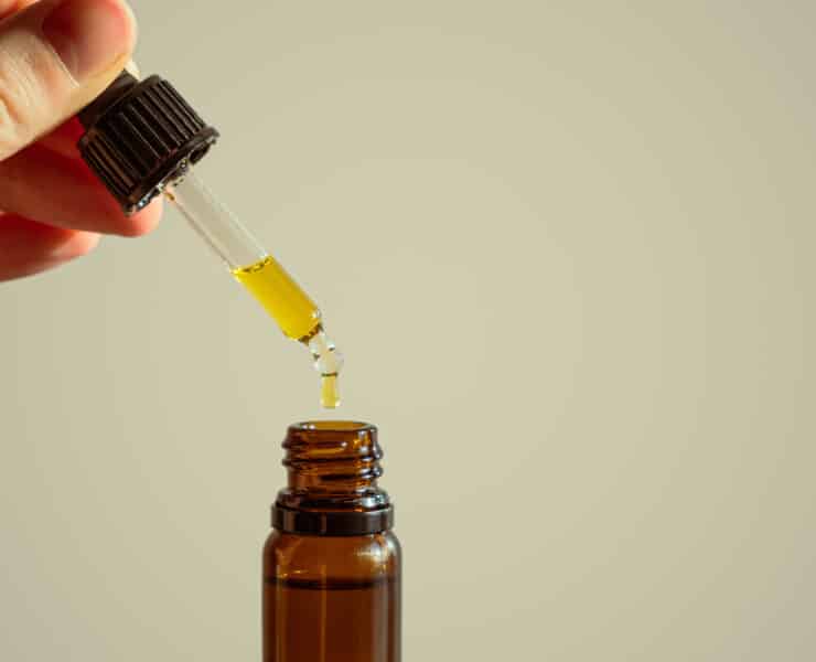 CBDオイルとは？「今」こそ使いたい最強アイテム