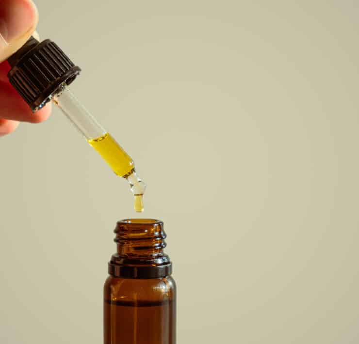 CBDオイルとは？「今」こそ使いたい最強アイテム