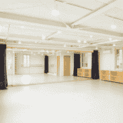 【新宿周辺】ヨガ・ピラティスに最適なレンタルスペース 10選 1